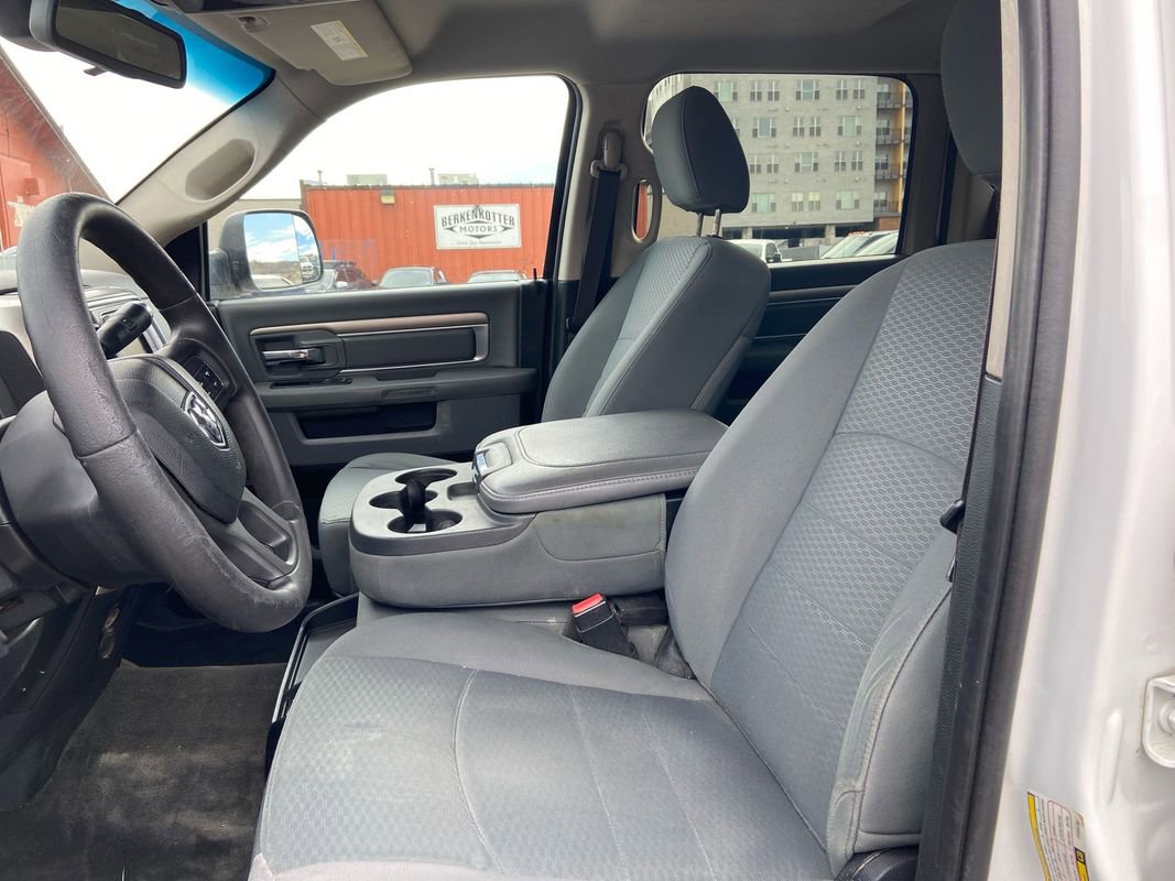 Used 2015 RAM 3500 SLT w/ Cold Weather Group image 24