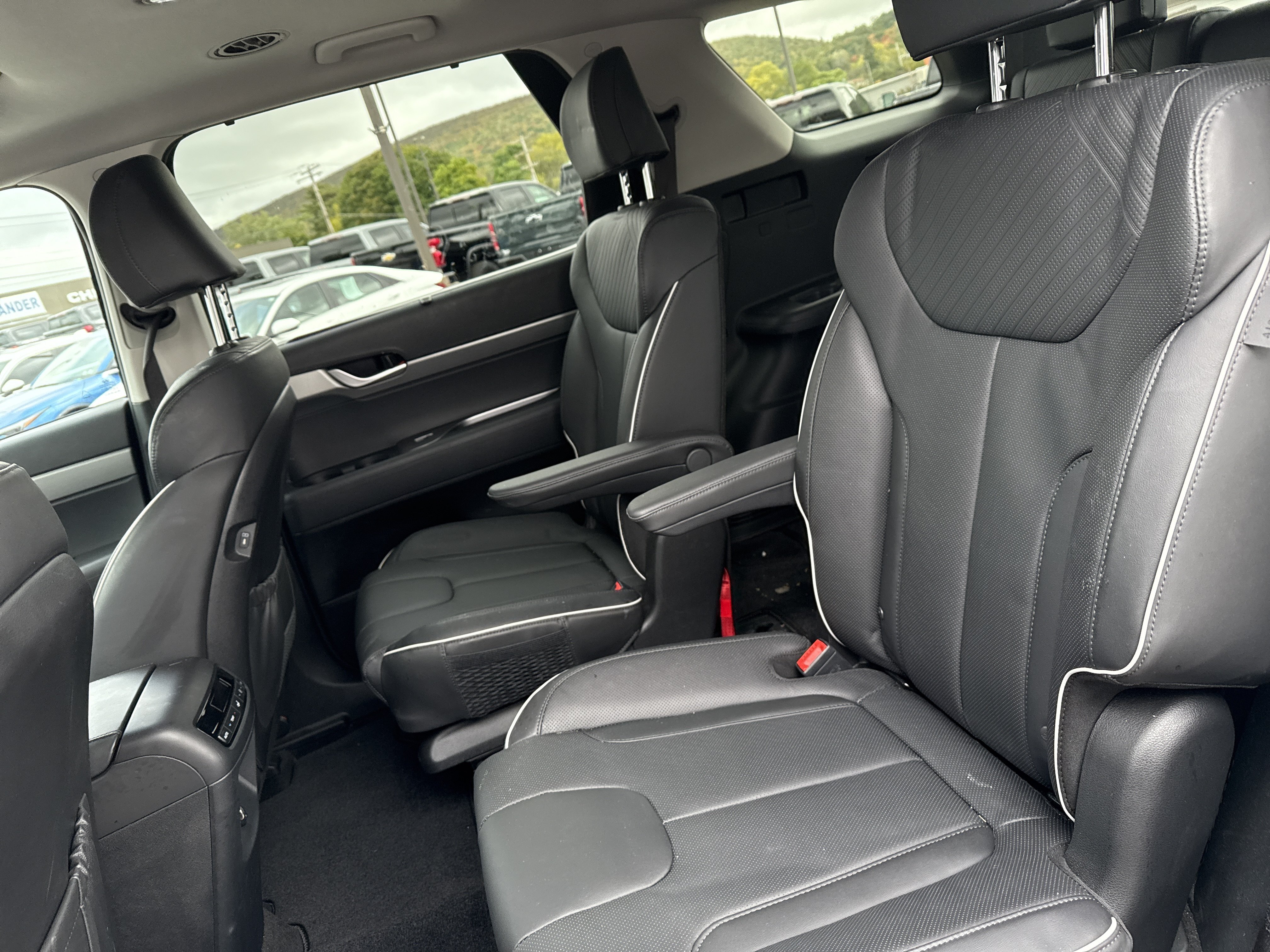 Used 2025 Hyundai Palisade XRT AWD/4WD image 12