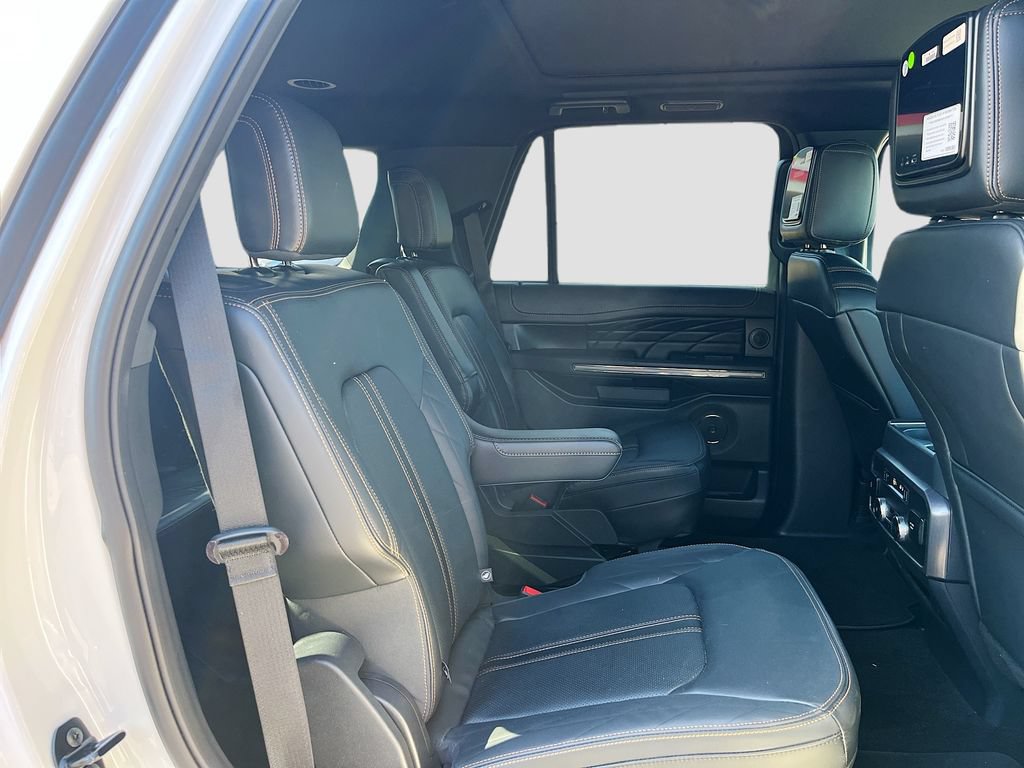 Used 2023 Ford Expedition Platinum AWD/4WD image 31