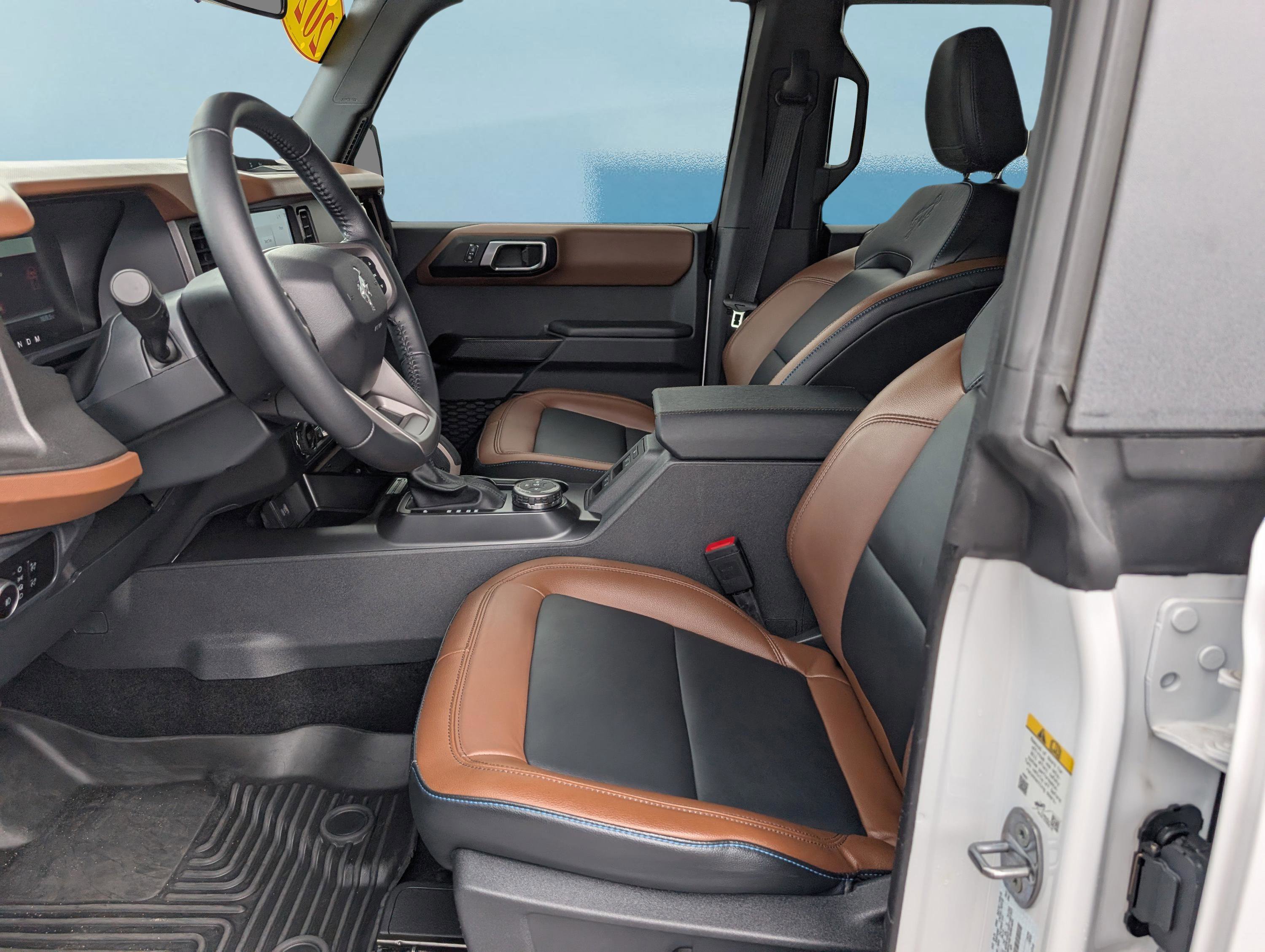 Used 2024 Ford Bronco Outer Banks image 17