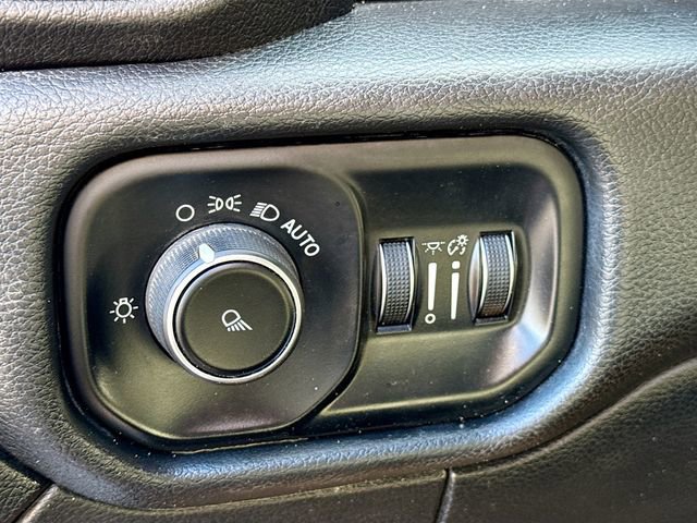 Used 2019 RAM 2500 Tradesman image 11