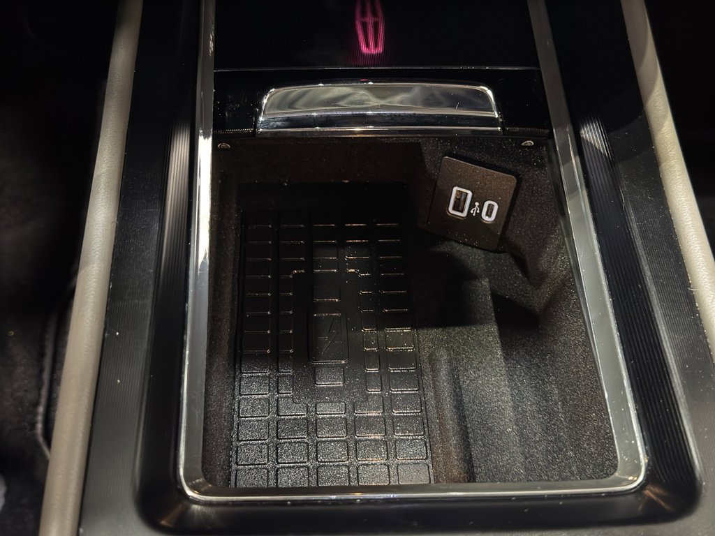 Used 2023 Lincoln Corsair Reserve w/ Equipment Group 202A image 32