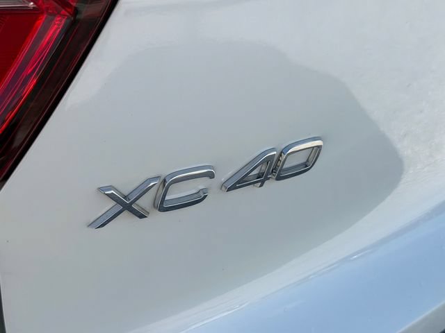 Certified 2024 Volvo XC40 B5 Plus w/ Protection Package AWD/4WD image 12