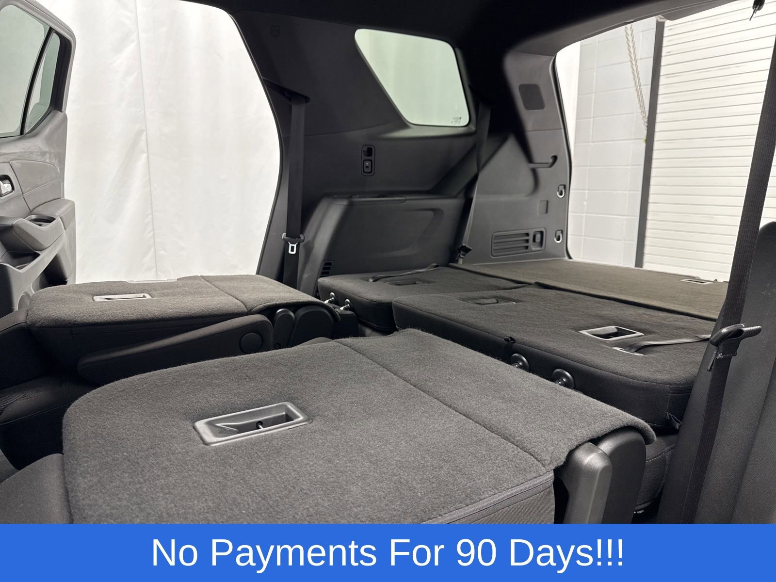 Used 2023 Chevrolet Traverse LT image 39