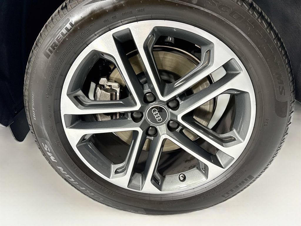 Used 2025 Audi Q5 Premium w/ Premium Plus AWD/4WD image 31