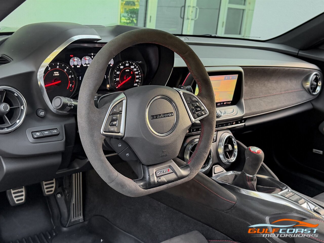 Used 2019 Chevrolet Camaro ZL1 RWD image 13
