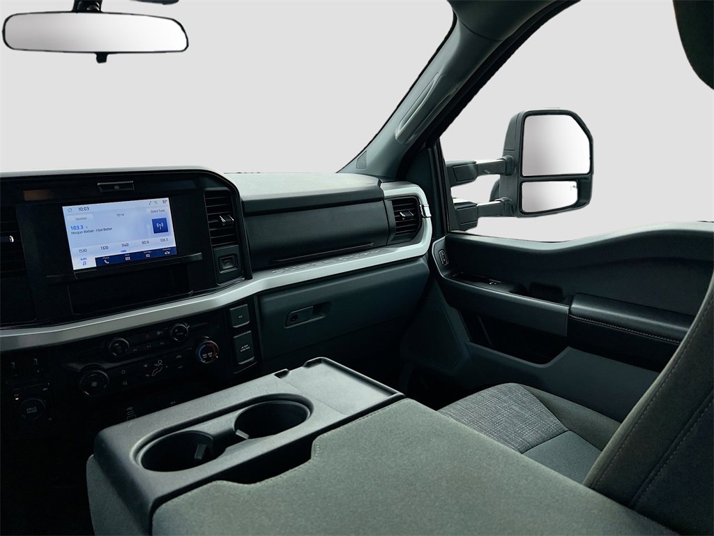 Used 2025 Ford F350 XLT image 21