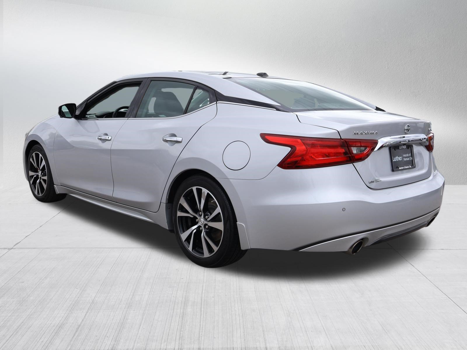 Used 2018 Nissan Maxima Platinum FWD image 5