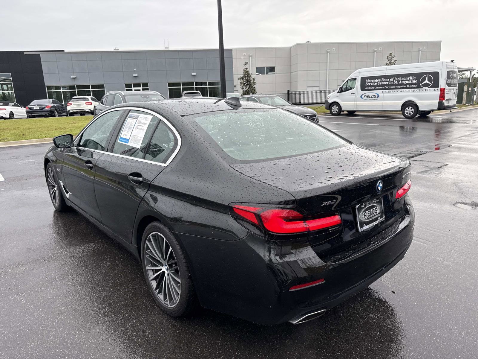 Used 2023 BMW 530e xDrive w/ Premium Package image 5
