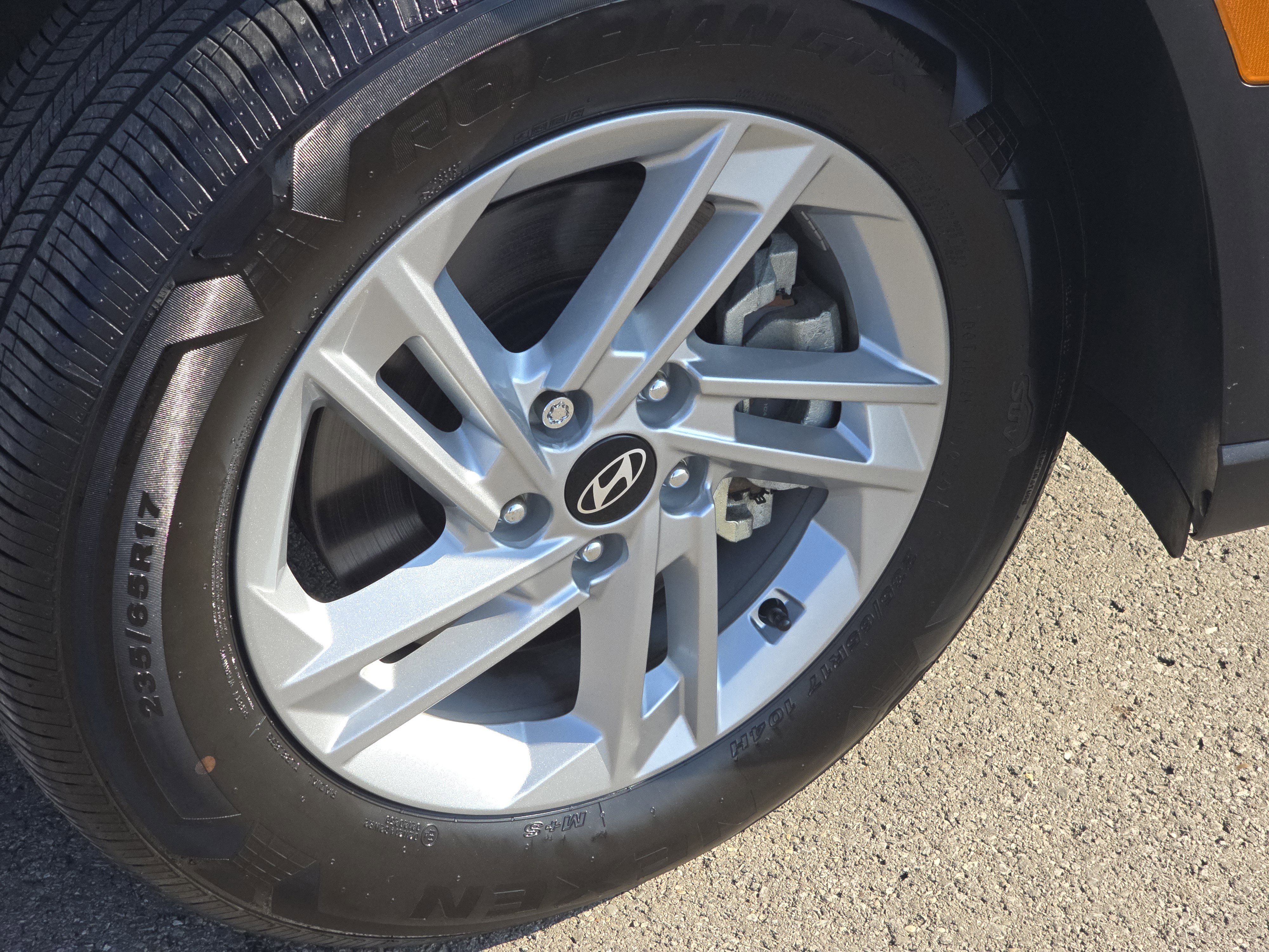 Used 2025 Hyundai Tucson SE image 11