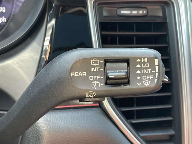 Used 2018 Porsche Macan Sport Edition AWD/4WD image 23
