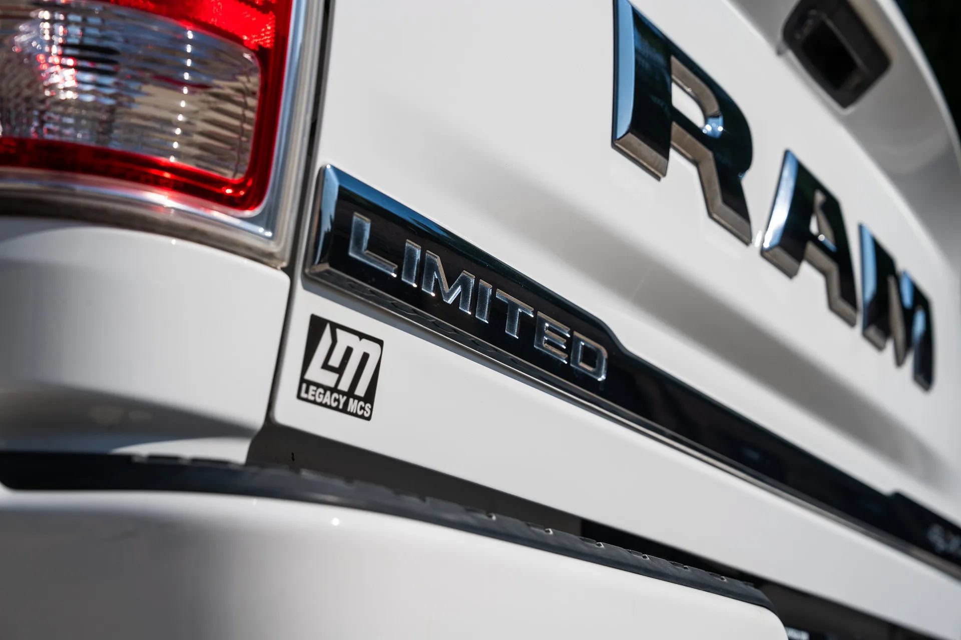 Used 2018 RAM 2500 Limited AWD/4WD image 17