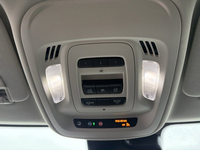 Used 2023 Buick Envision Essence w/ Technology Package I image 37