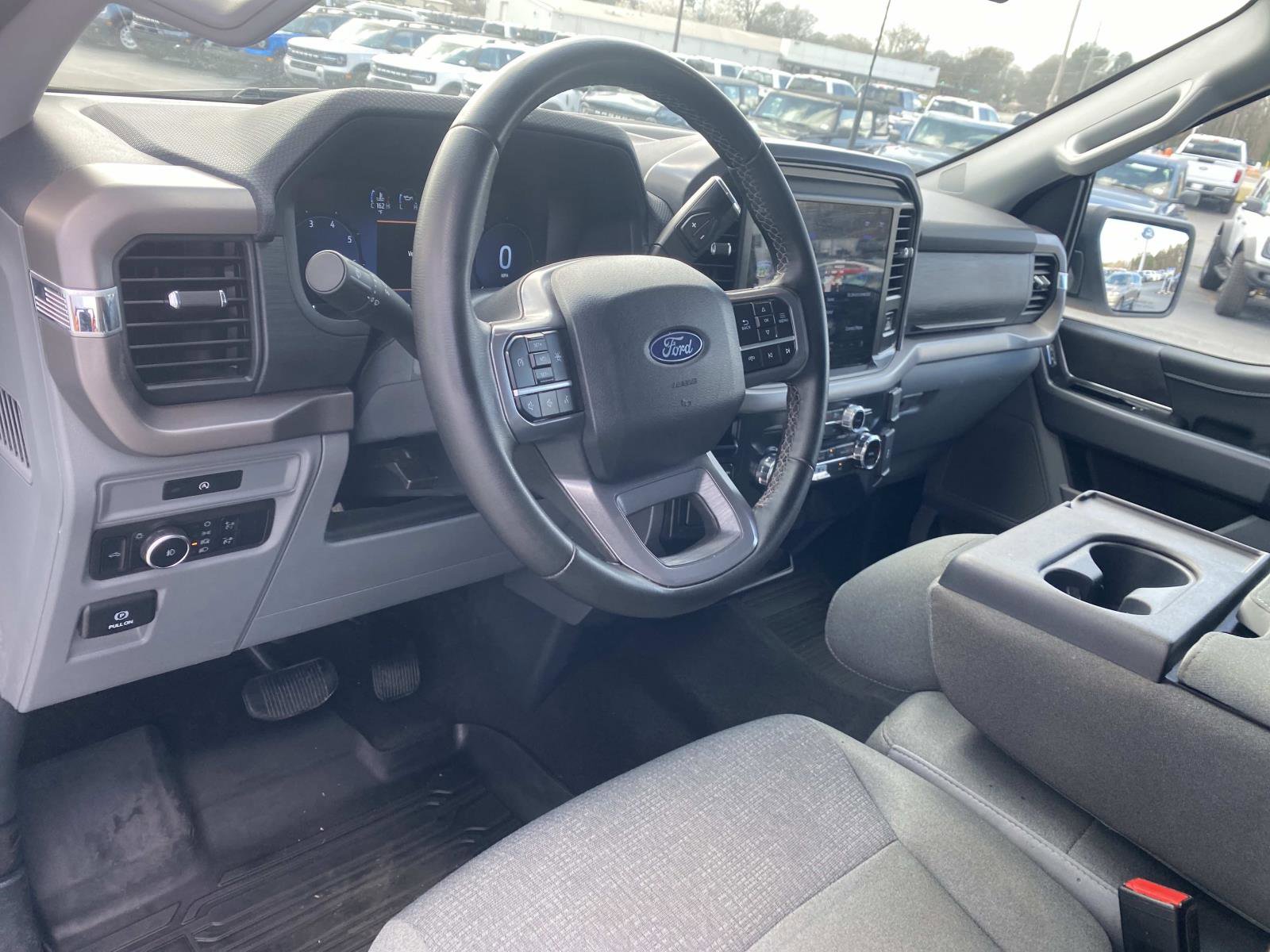 Used 2025 Ford F150 XLT w/ Equipment Group 301A Standard image 18