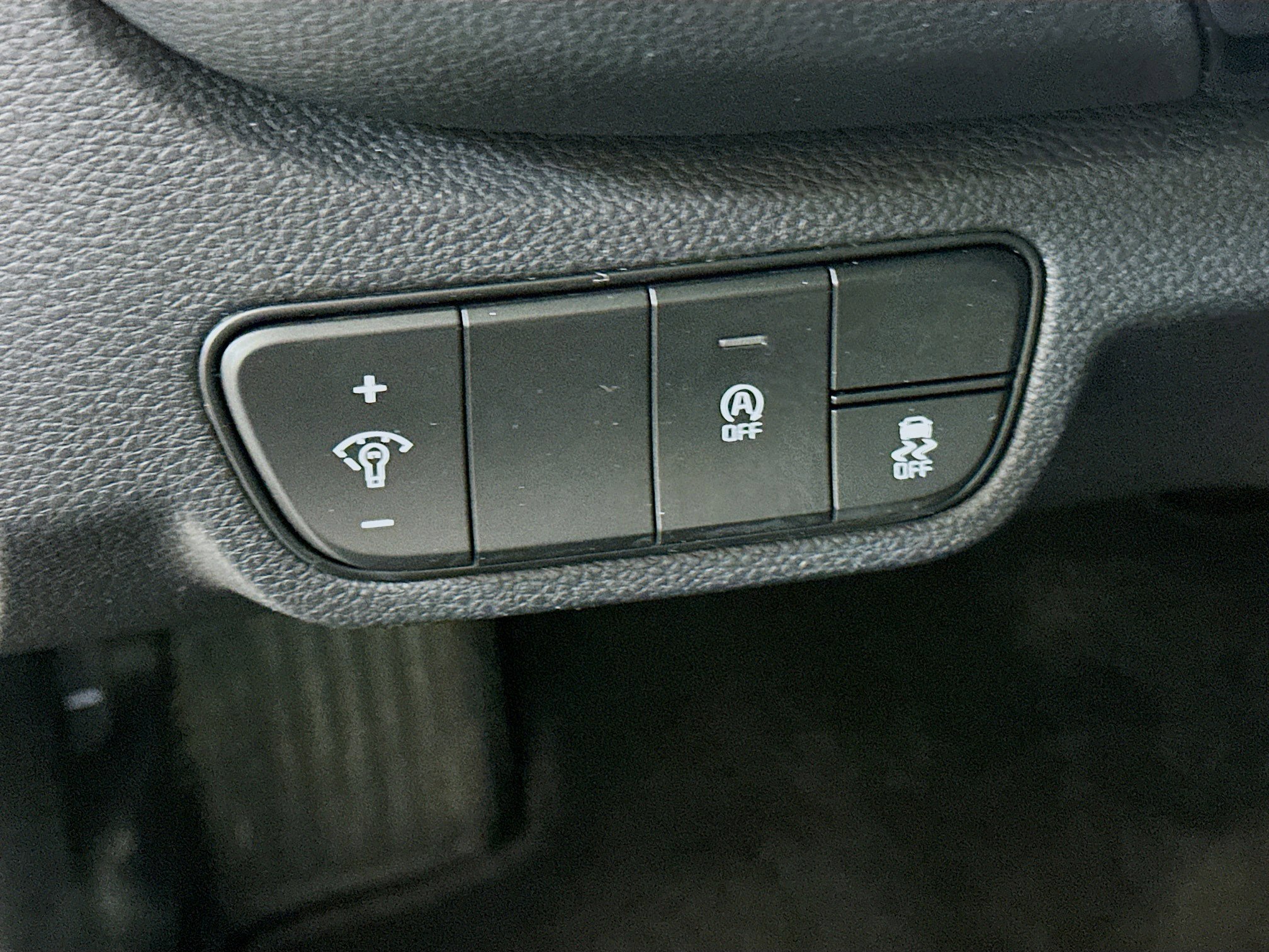 Used 2025 Kia Seltos S FWD image 17