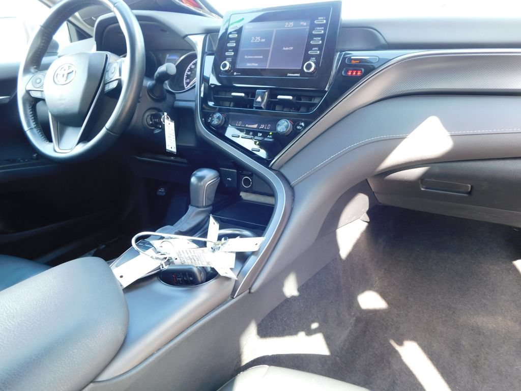 Used 2023 Toyota Camry SE FWD image 18