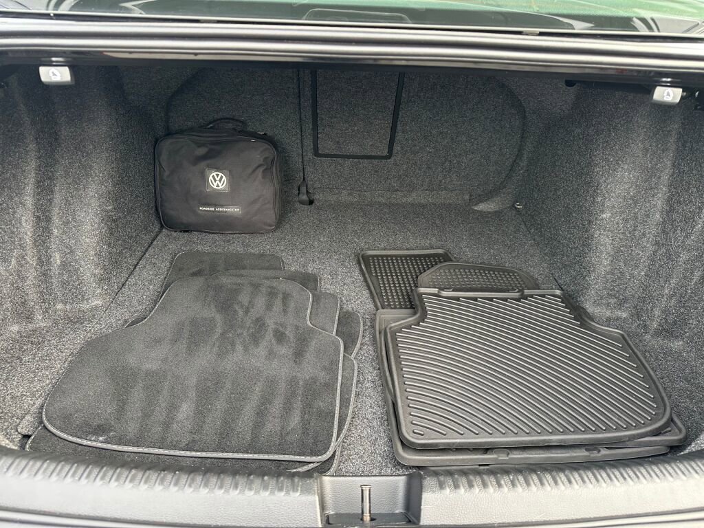 Used 2017 Volkswagen Jetta Sport w/ Jetta Sport Lighting Package image 30