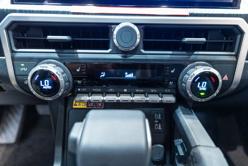 New 2026 Toyota 4Runner Platinum AWD/4WD image 31