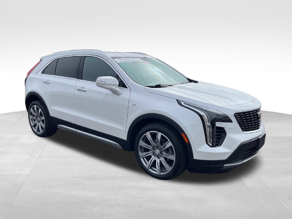Used 2023 Cadillac XT4 Premium Luxury w/ Cold Weather Package AWD/4WD image 8