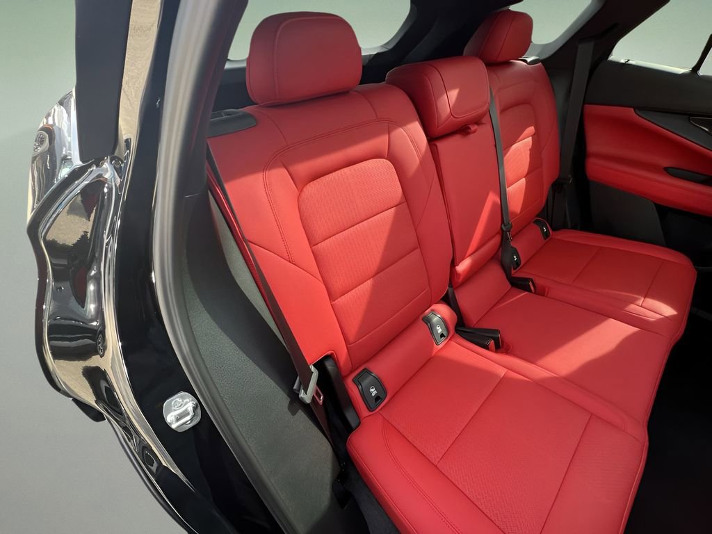 Certified 2025 Chevrolet Blazer EV SS w/ Performance Package image 26