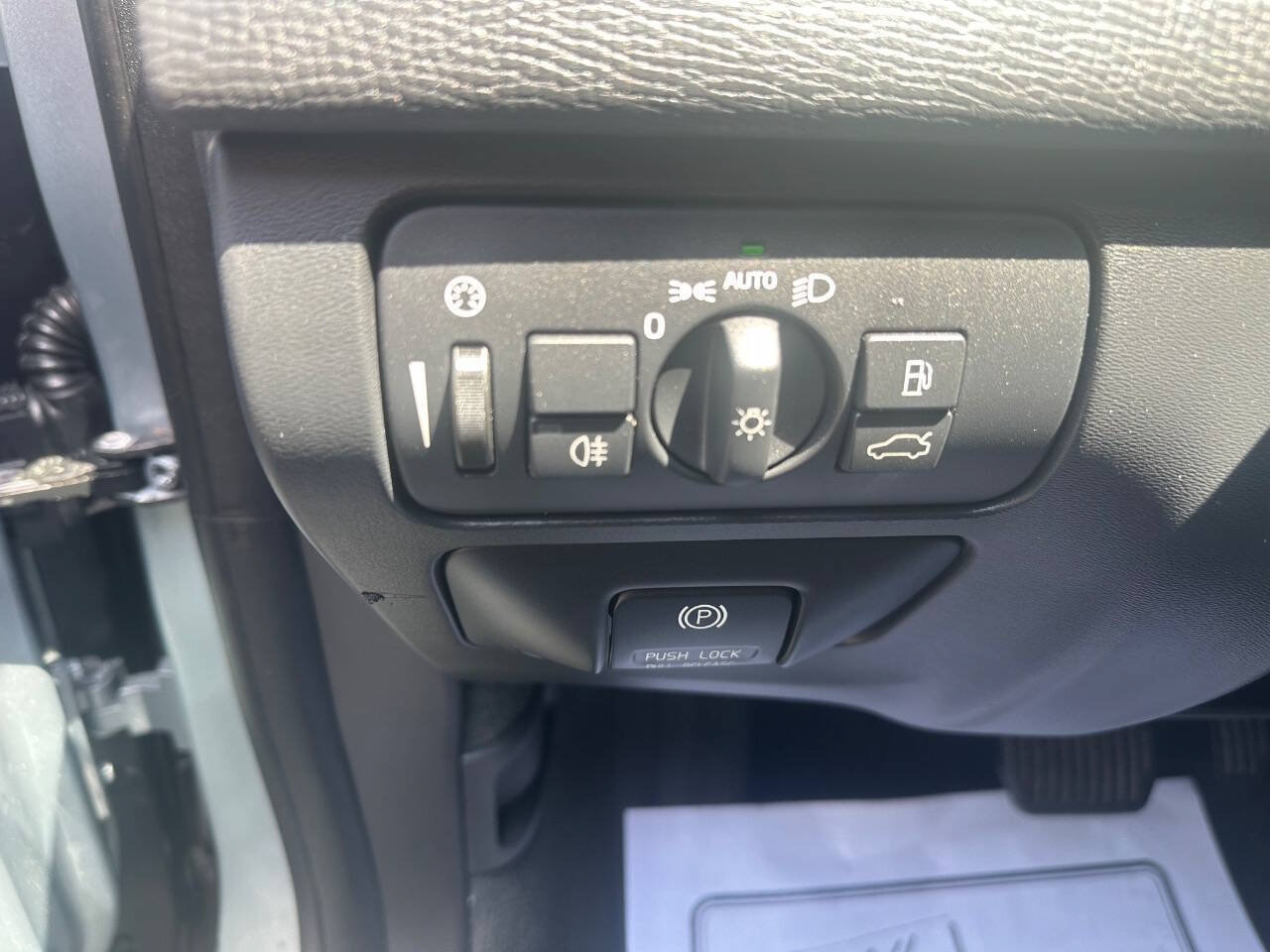 Used 2013 Volvo XC60 3.2 AWD/4WD image 20