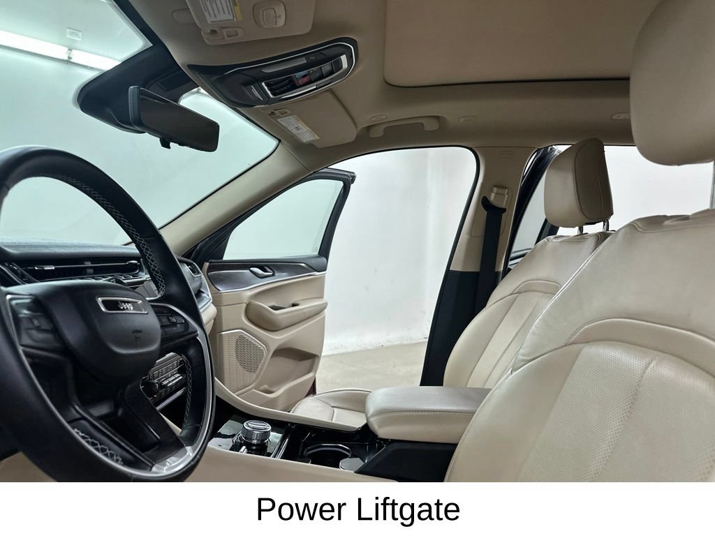 Used 2022 Jeep Grand Cherokee L Limited w/ Luxury Tech Group II AWD/4WD image 39