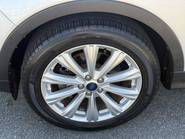 Used 2019 Ford Escape SEL AWD/4WD image 12