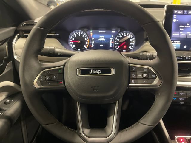 New 2025 Jeep Compass Limited image 19