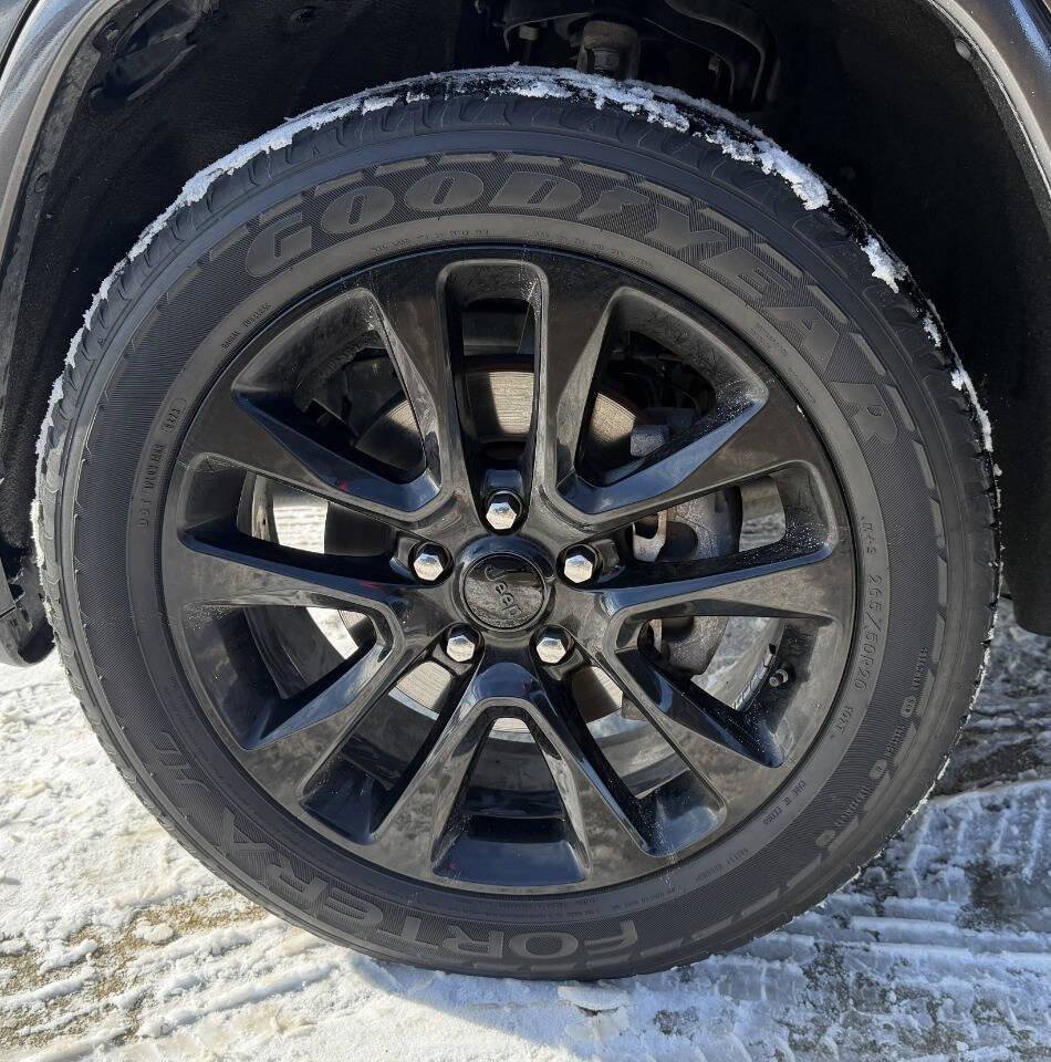 Used 2018 Jeep Grand Cherokee Altitude image 45