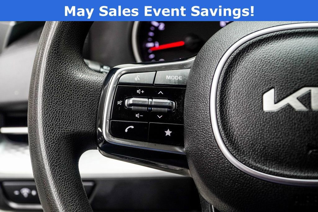 Used 2024 Kia Carnival LX FWD image 27