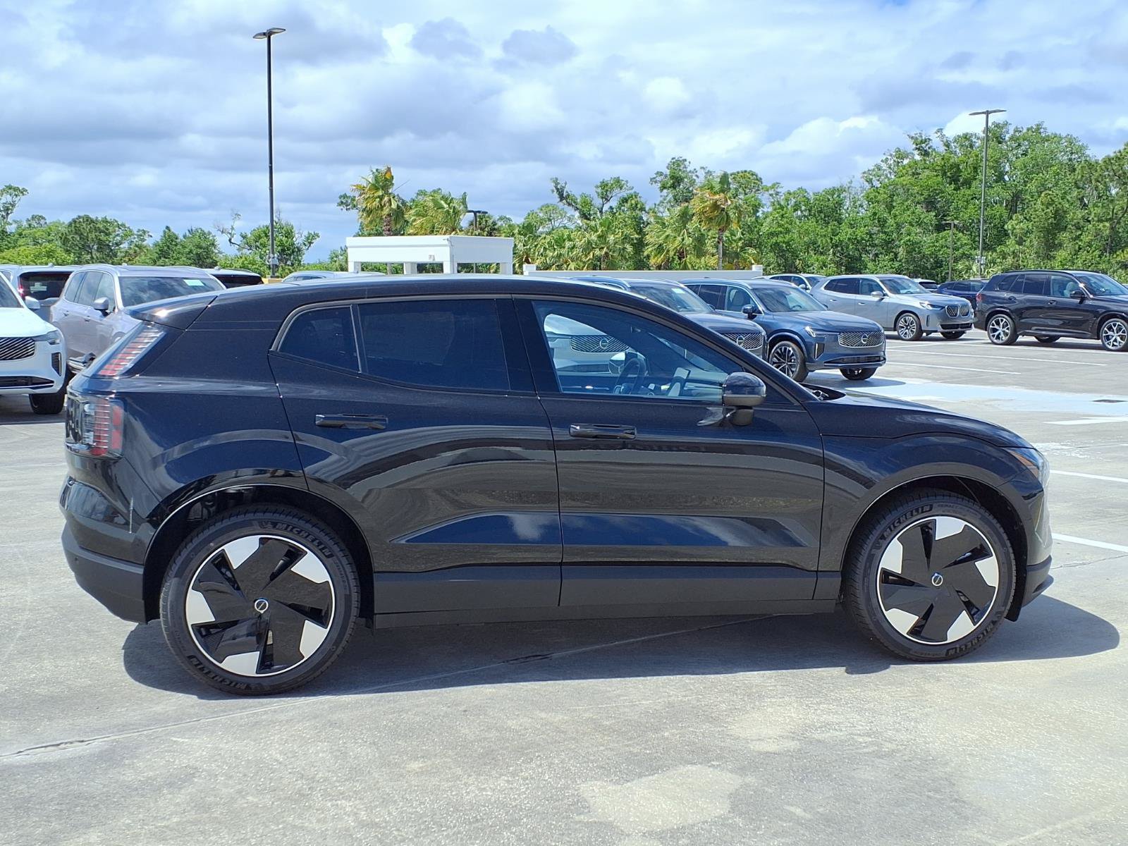 New 2026 Volvo EX30 Plus w/ Protection Package Premier AWD/4WD image 8