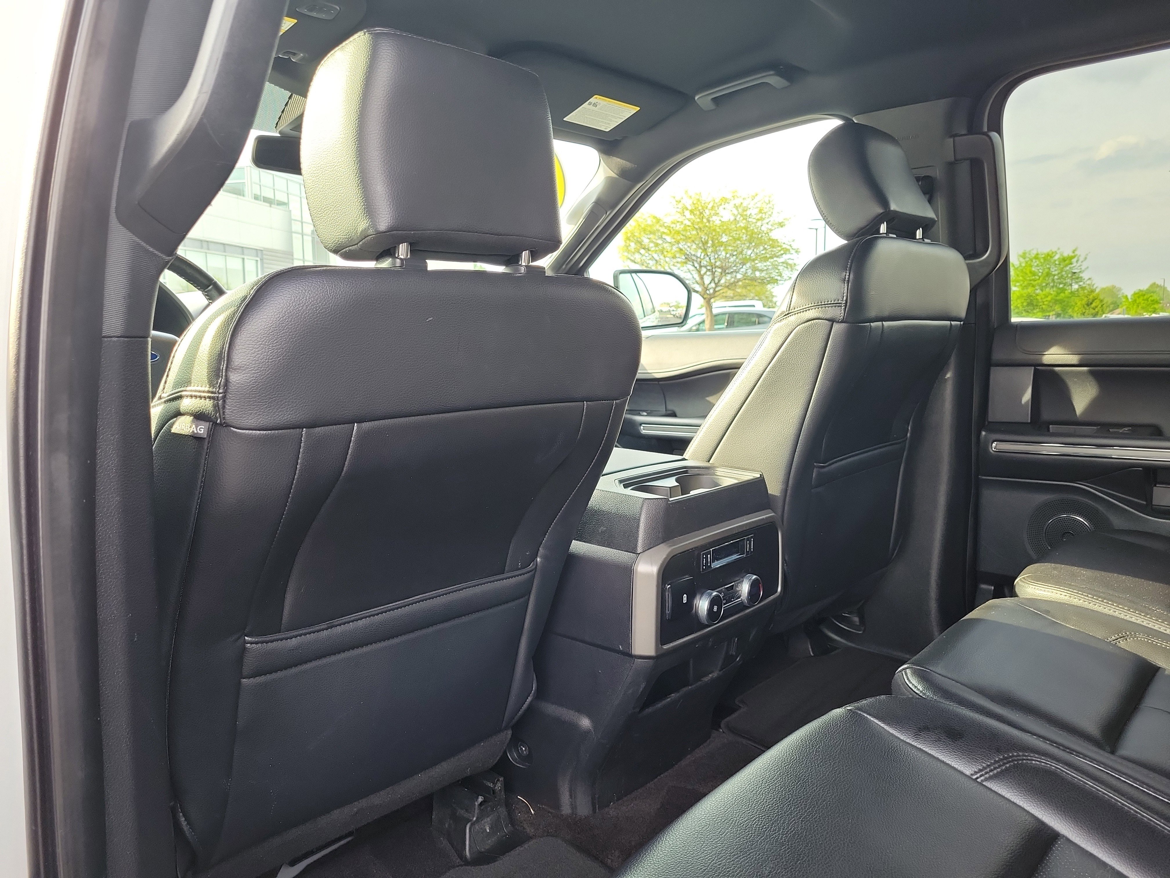 Used 2020 Ford Expedition XLT w/ Equipment Group 201A AWD/4WD image 16