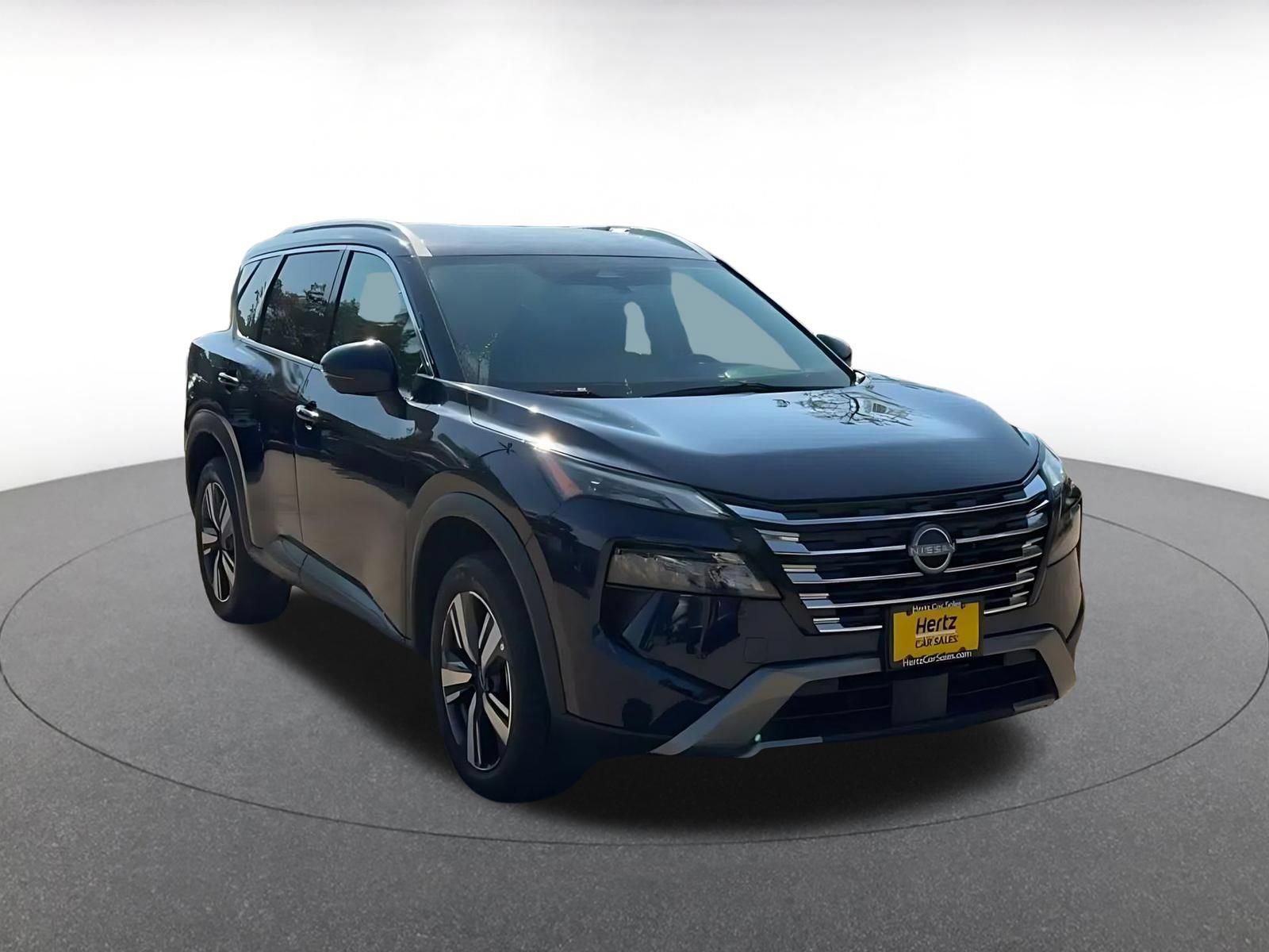 Used 2026 Nissan Rogue SL AWD/4WD image 3