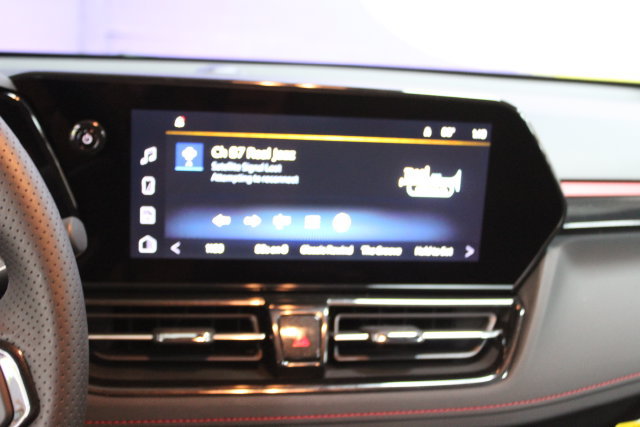 New 2026 Chevrolet TrailBlazer RS w/ Convenience Package AWD/4WD image 19