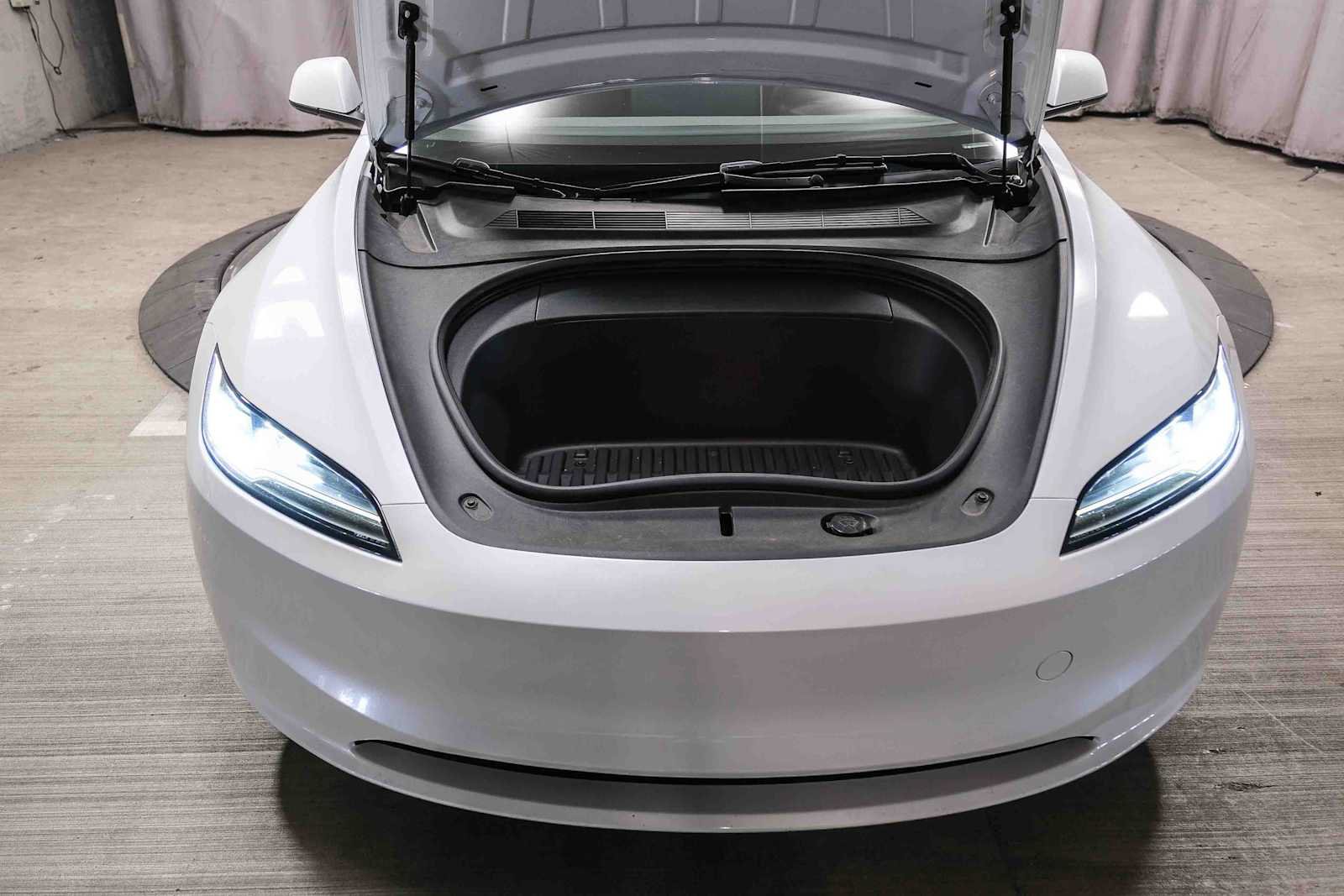 Used 2024 Tesla Model 3 Standard Range RWD image 28