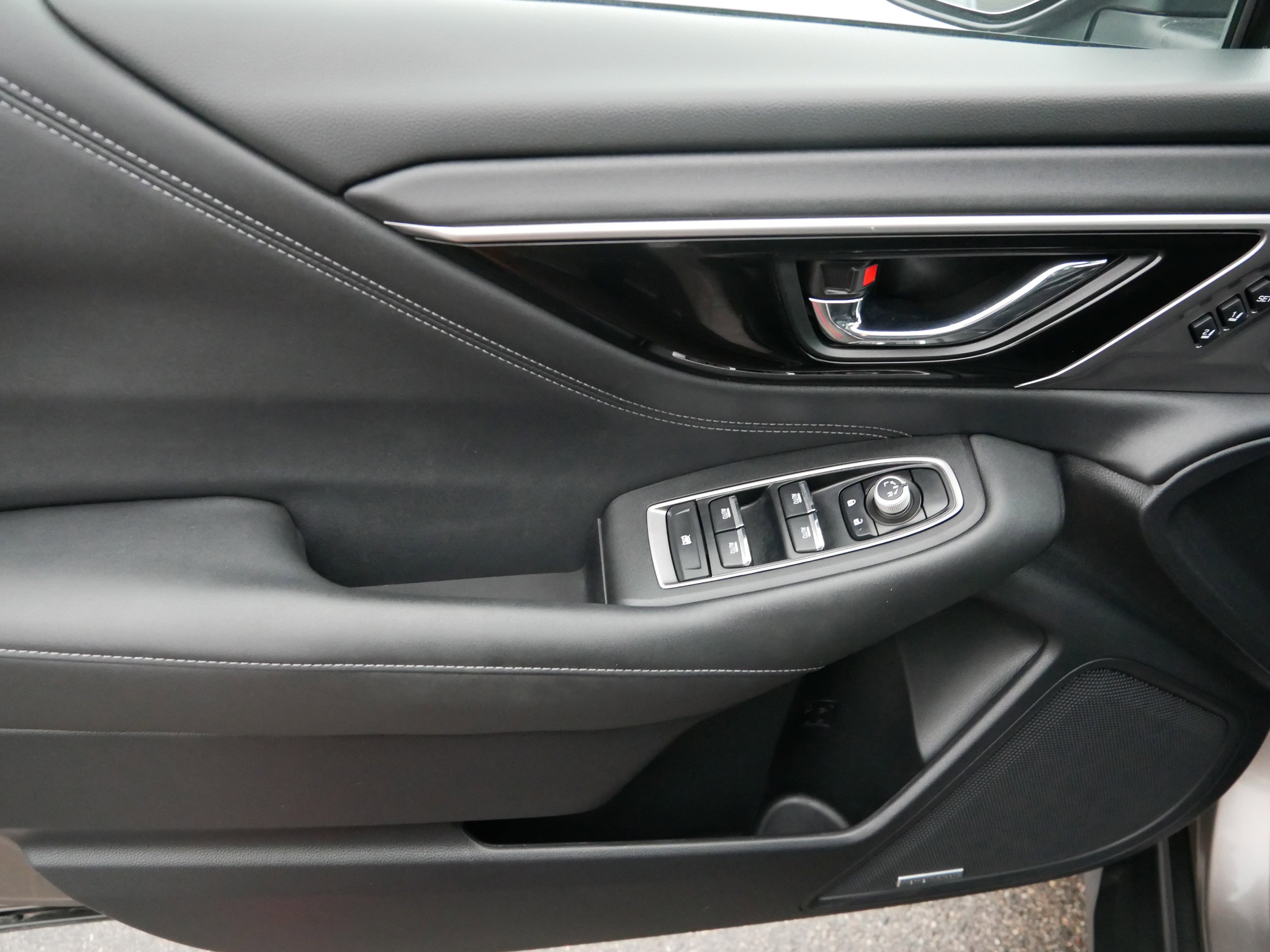 Used 2022 Subaru Outback Limited XT image 30