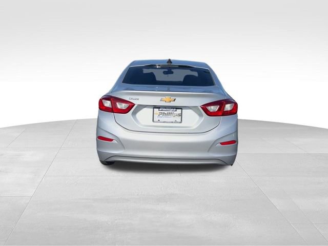 Used 2018 Chevrolet Cruze LS image 8