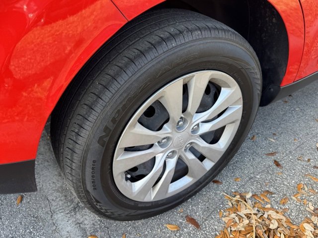 Certified 2025 Kia Soul LX image 7