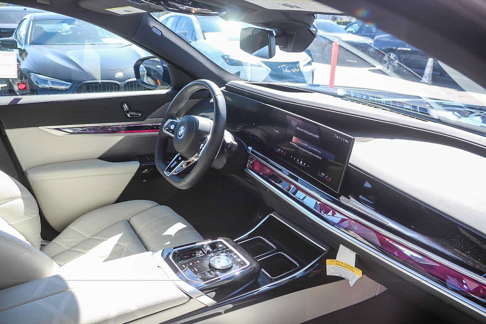 Used 2026 BMW 750e xDrive AWD/4WD image 15