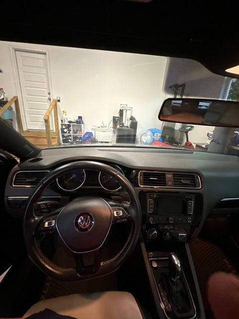 Used 2015 Volkswagen Jetta Sport FWD image 11