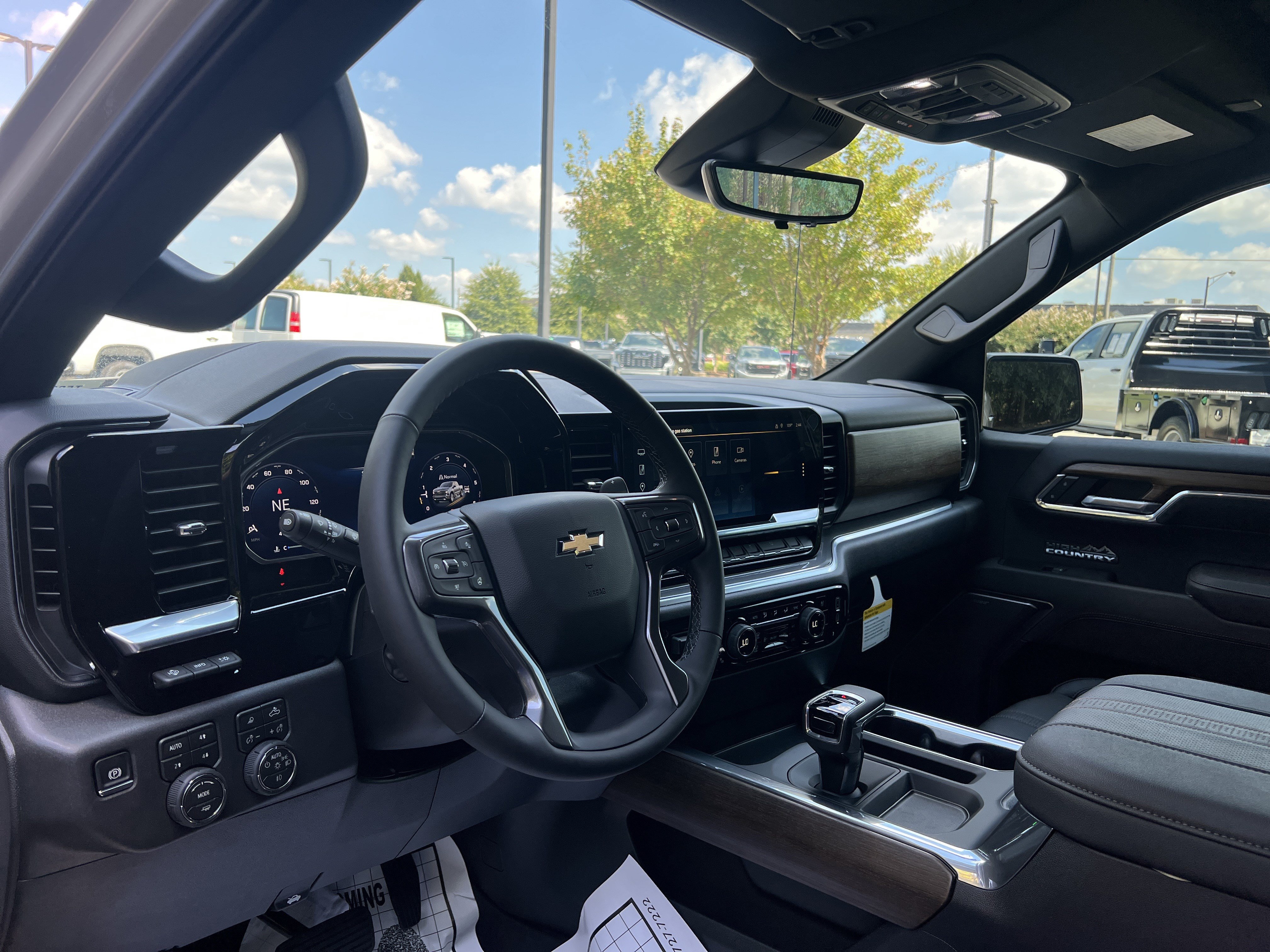 New 2026 Chevrolet Silverado 1500 High Country AWD/4WD image 17