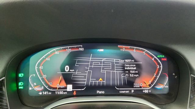 Used 2022 BMW 740i xDrive w/ M Sport Package image 40