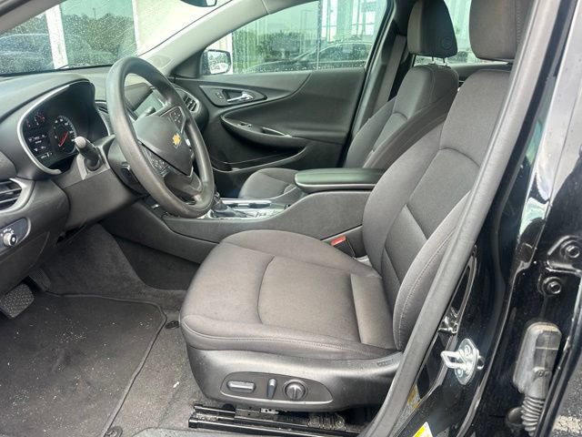 Used 2025 Chevrolet Malibu LT FWD image 18