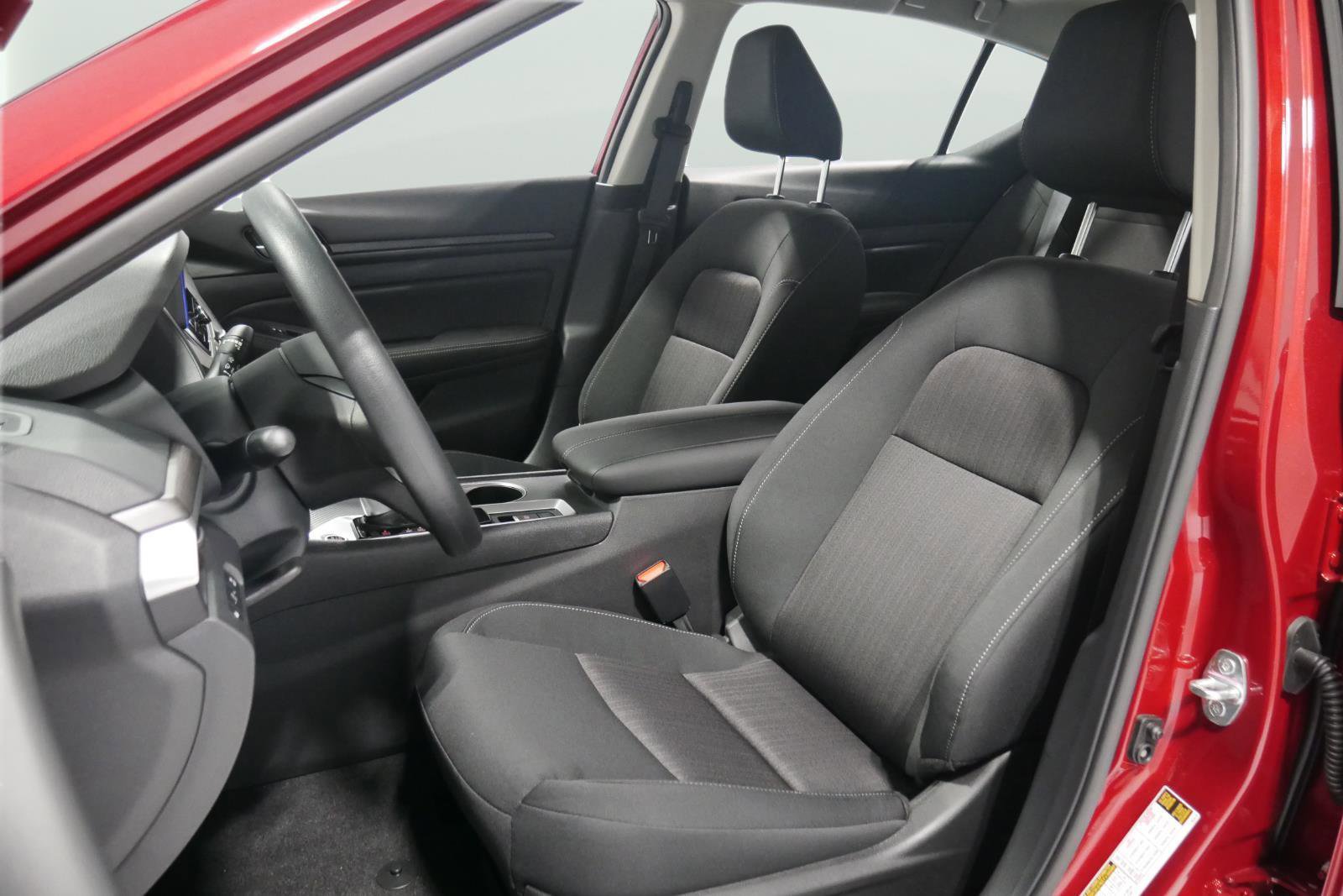 New 2025 Nissan Altima 2.5 SV w/ SV Special Edition Package image 10