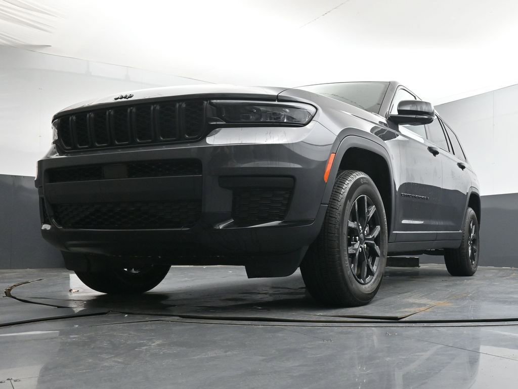 Used 2024 Jeep Grand Cherokee L Laredo AWD/4WD image 37