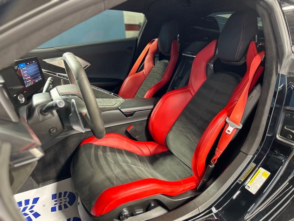 Used 2022 Chevrolet Corvette Stingray Premium Cpe w/ Z51 Performance Package image 17