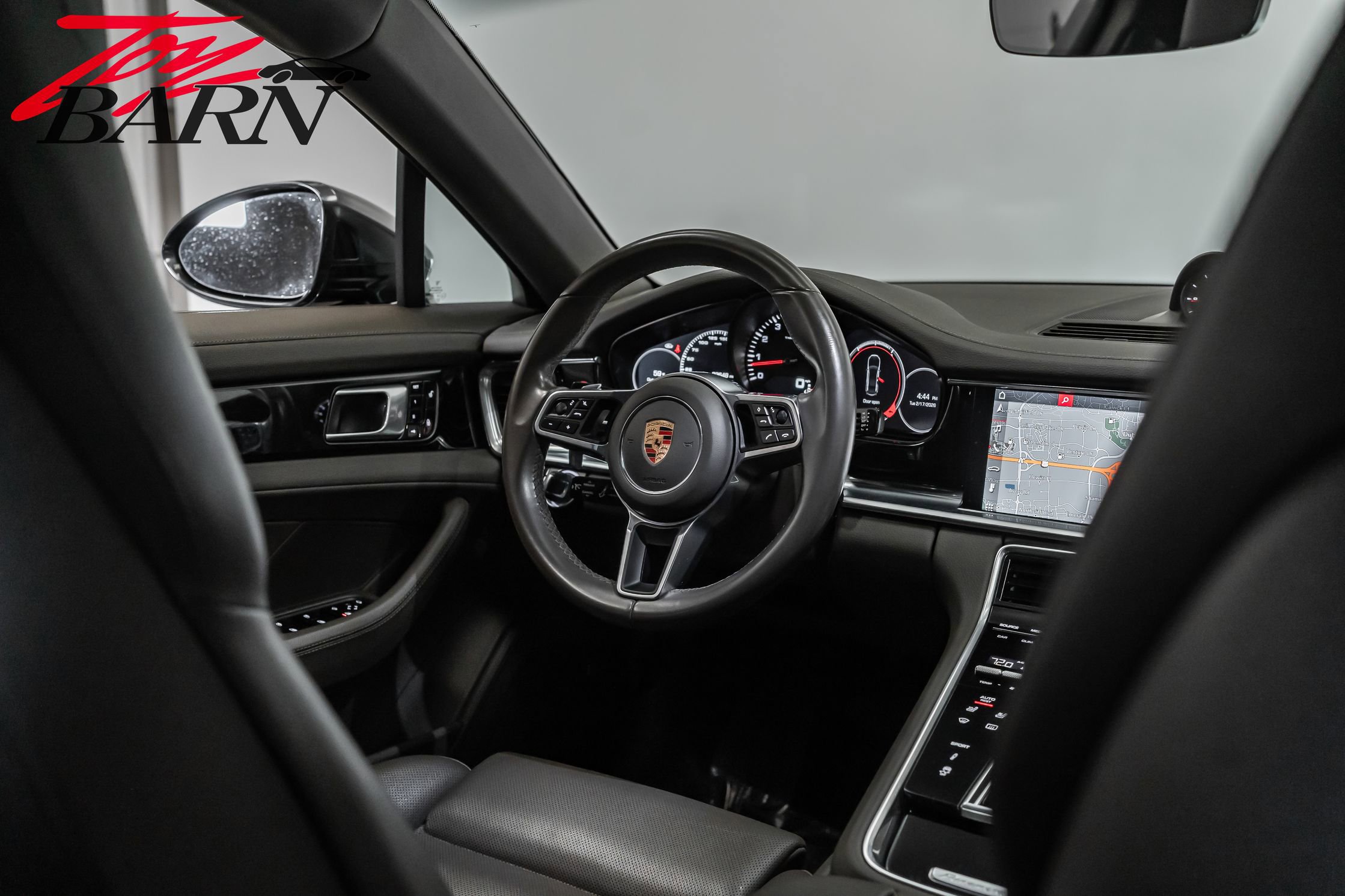 Used 2018 Porsche Panamera 4 image 51