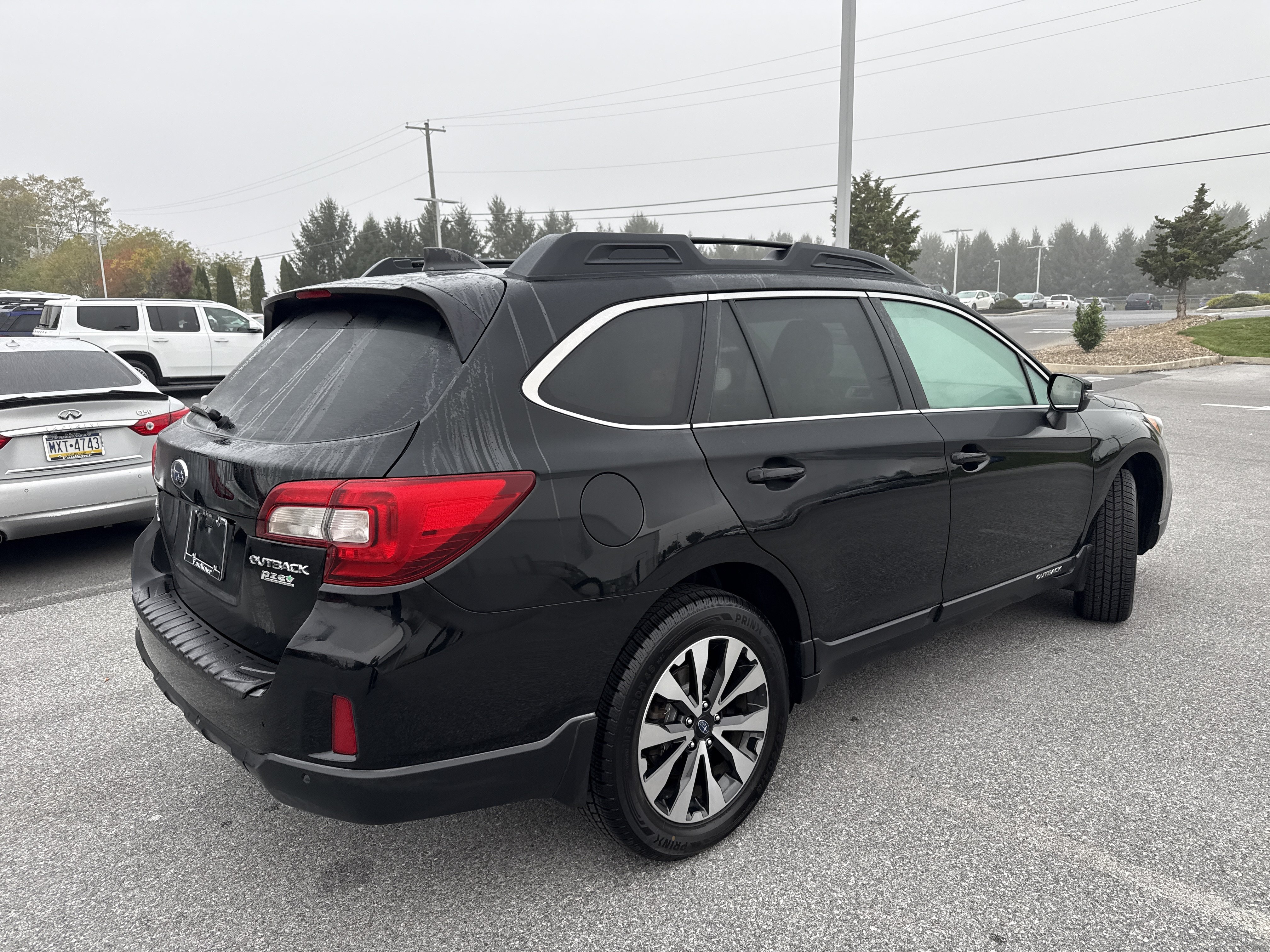 Used 2017 Subaru Outback 2.5i Limited AWD/4WD image 7