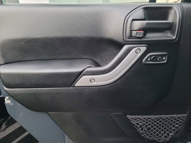 Used 2017 Jeep Wrangler Unlimited Rubicon image 18