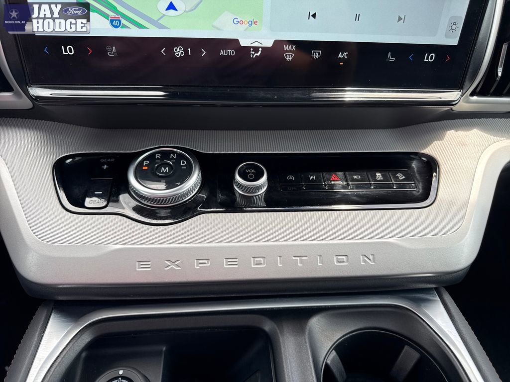 Used 2025 Ford Expedition Active AWD/4WD image 18